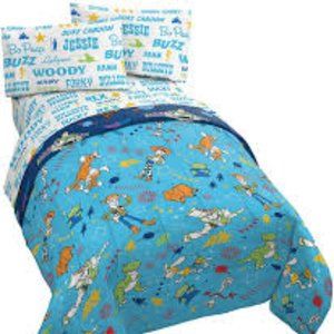 Jay Franco Disney Pixar Toy Story Playtime 5 Piece Full Bed Set - Brand New